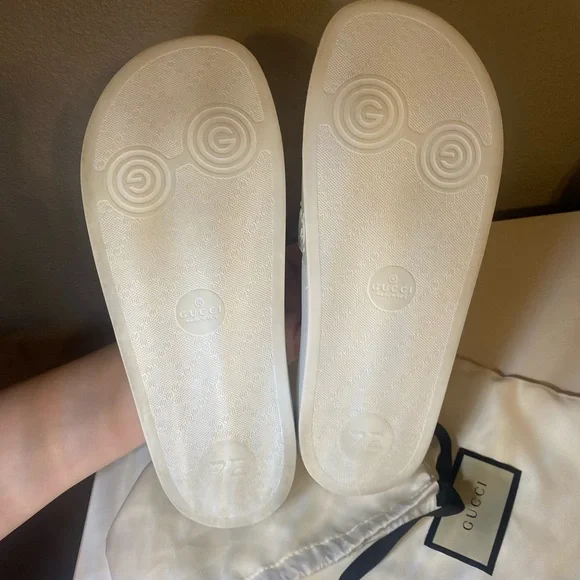 GUCCI Womens Rubber GG White Slides - Picture 3 of 11